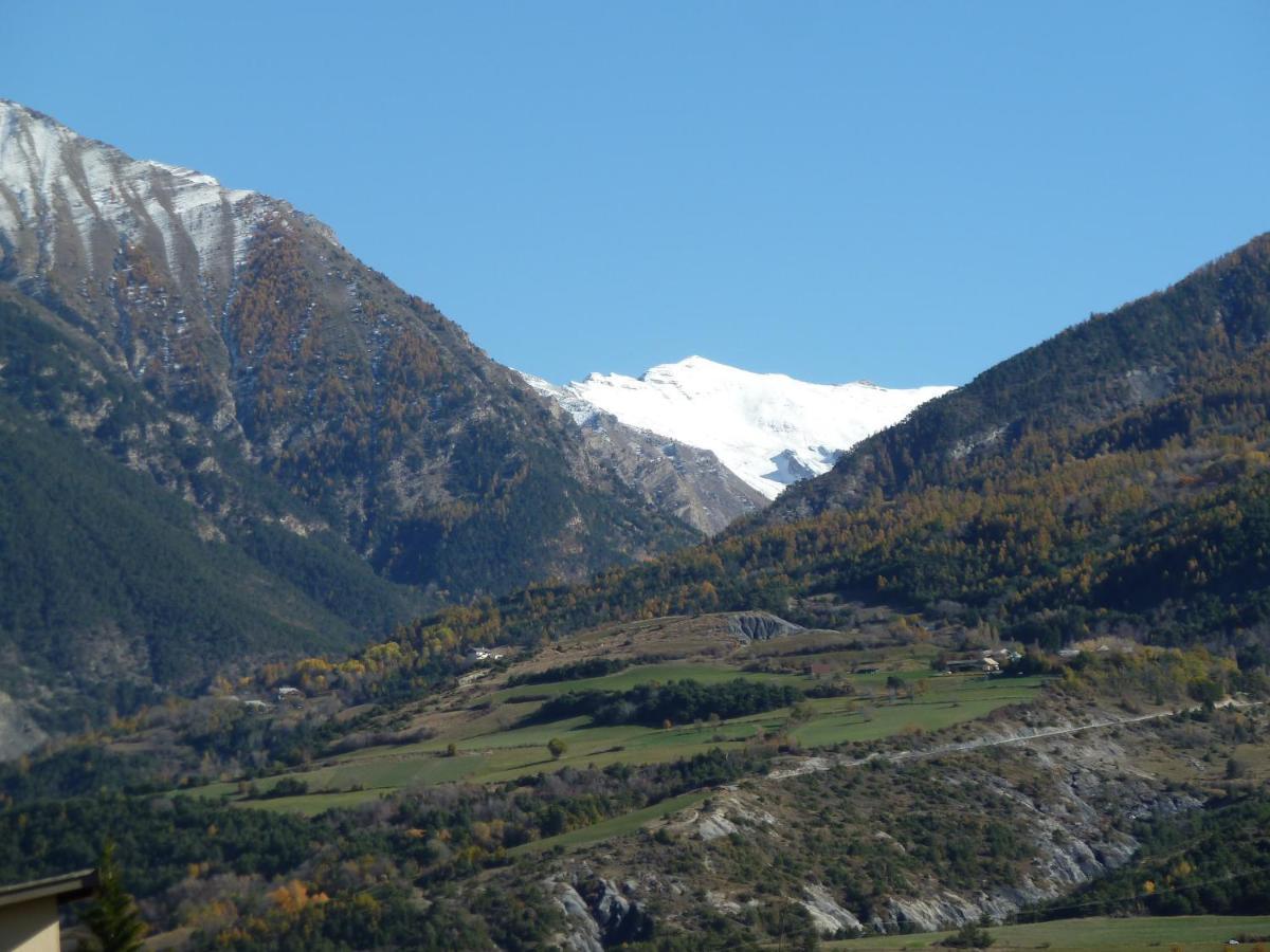 Ferienwohnung Vue Sur Les Montagnes Embrun Exterior foto