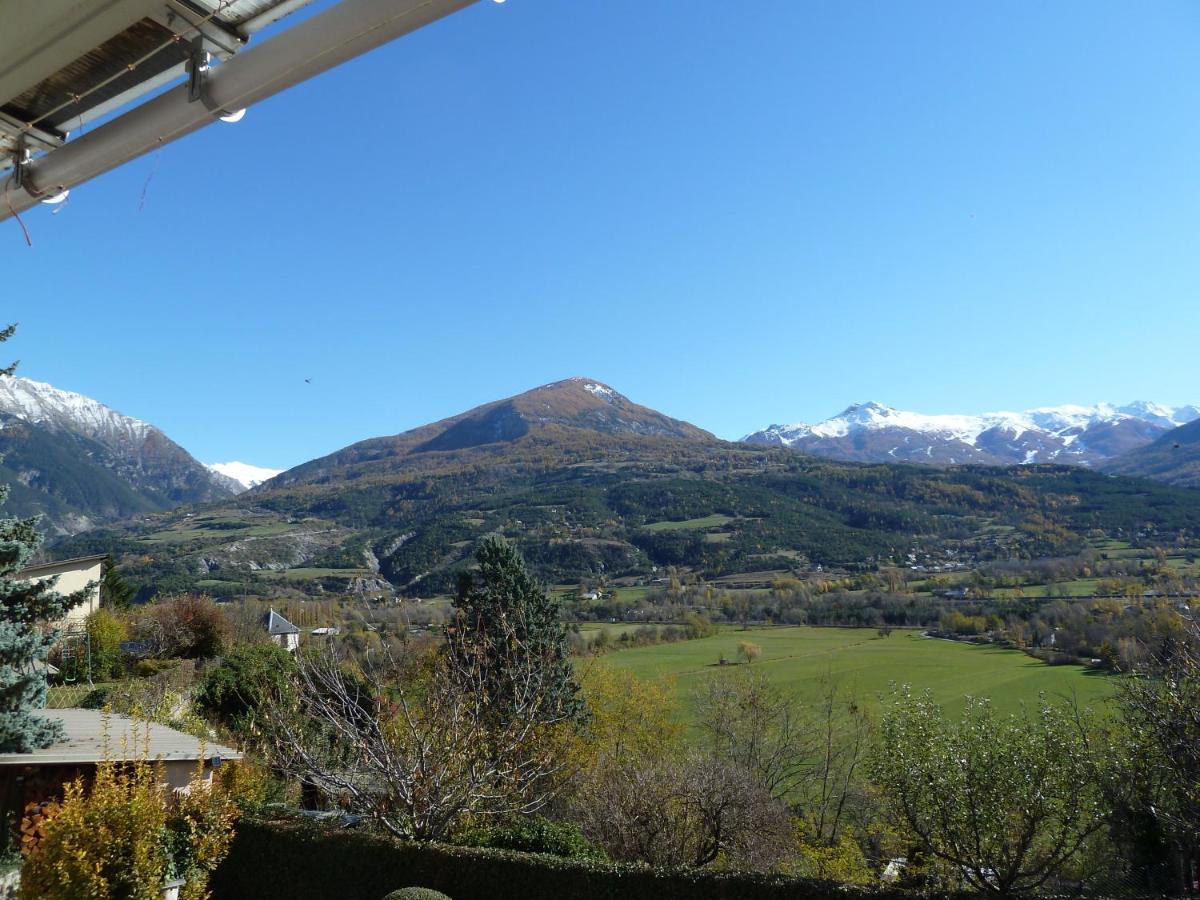 Ferienwohnung Vue Sur Les Montagnes Embrun Exterior foto