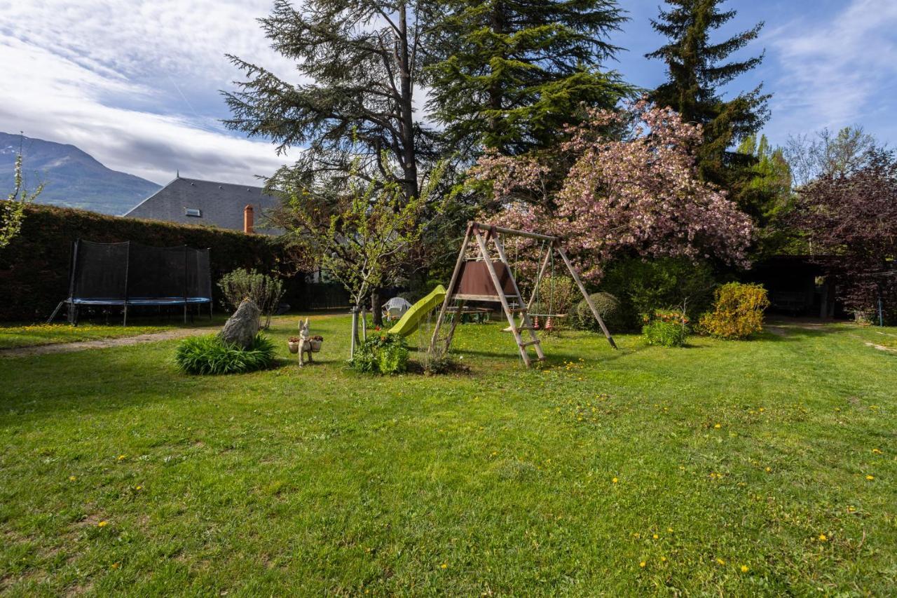 Ferienwohnung Vue Sur Les Montagnes Embrun Exterior foto